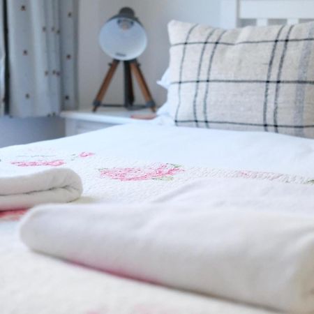 Spacious City Centre Apartment Bath Ngoại thất bức ảnh