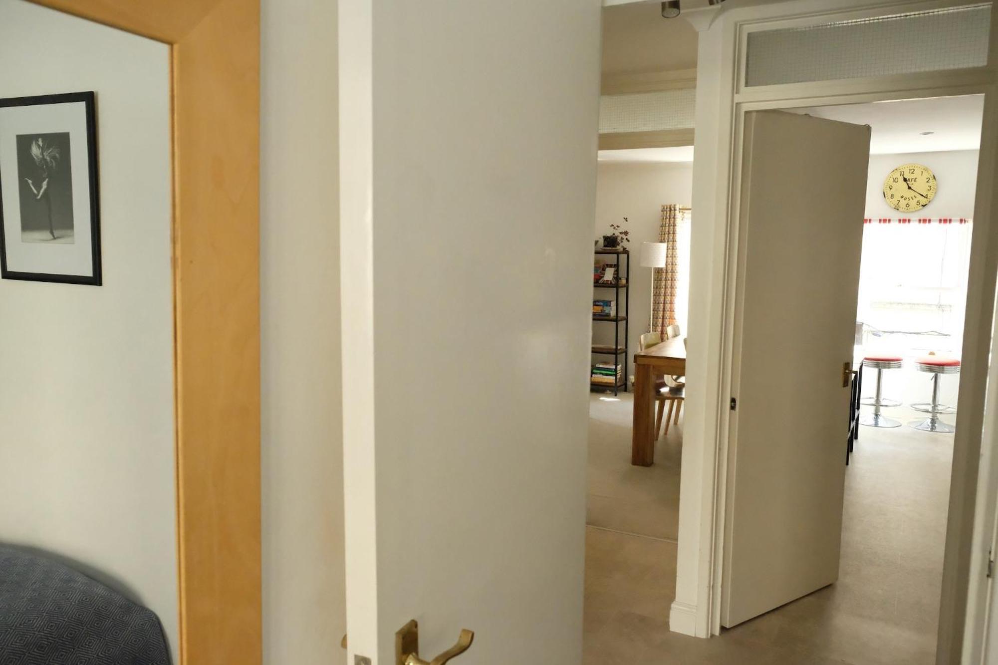 Spacious City Centre Apartment Bath Ngoại thất bức ảnh