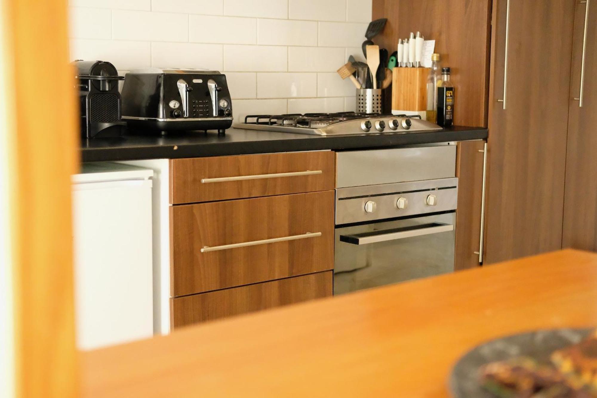Spacious City Centre Apartment Bath Ngoại thất bức ảnh