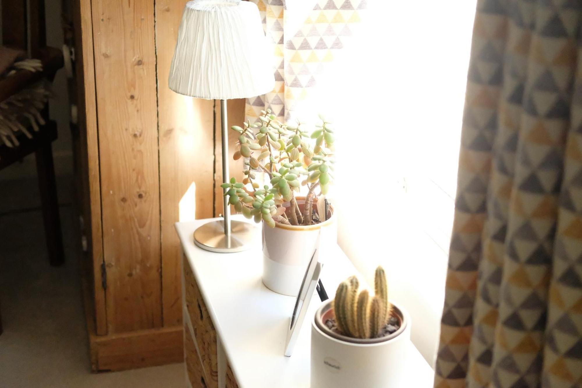 Spacious City Centre Apartment Bath Ngoại thất bức ảnh